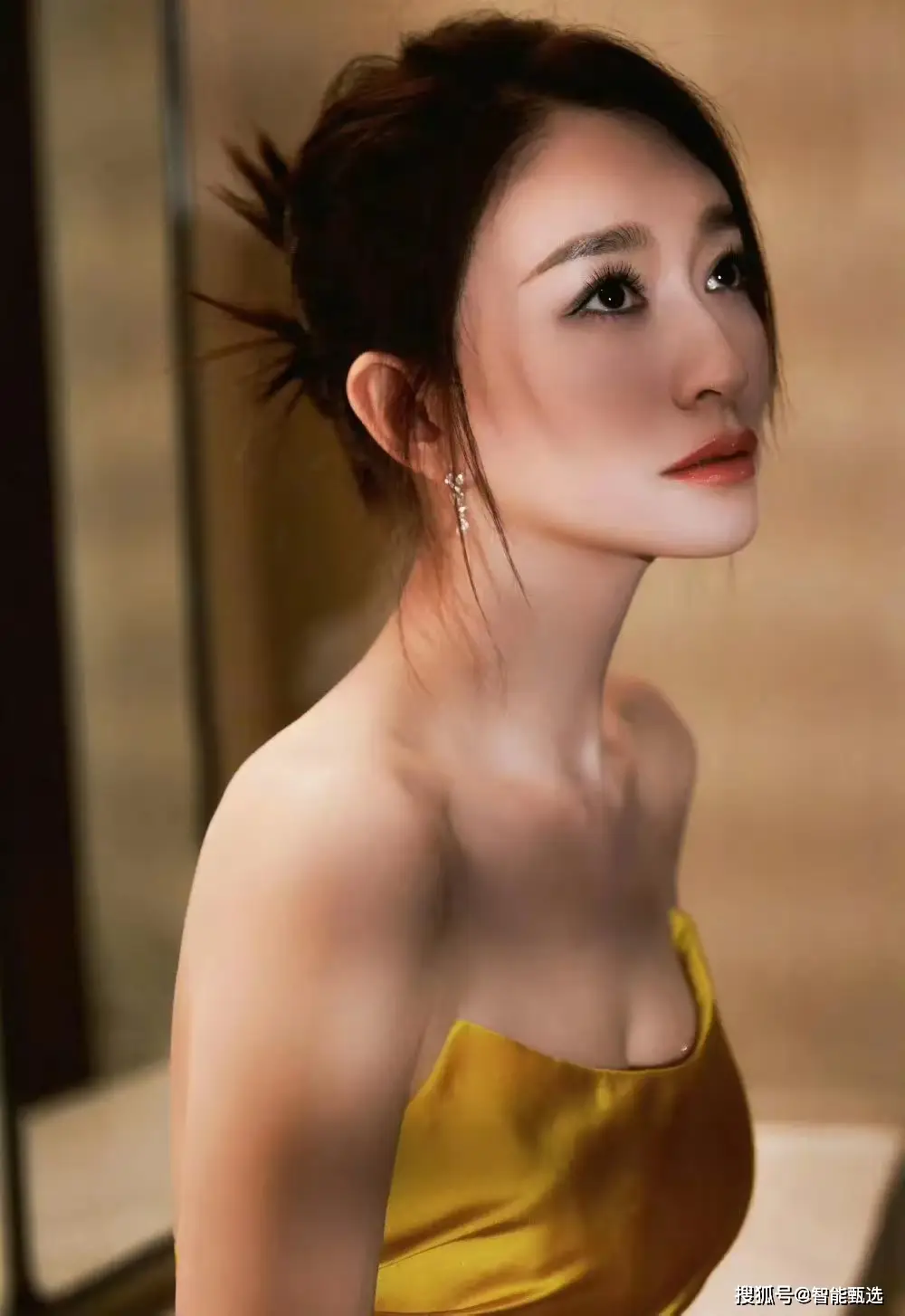 李小冉回怼“情商低”争议：以真性情破局娱乐圈人设困局